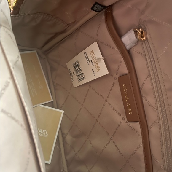 Michael Kors backpack - Picture 4 of 8
